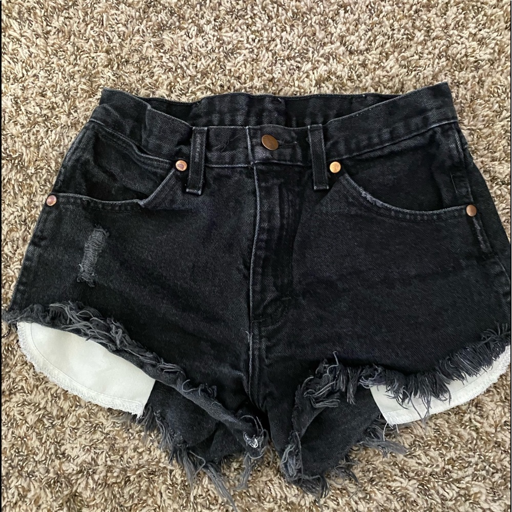black wrangler shorts